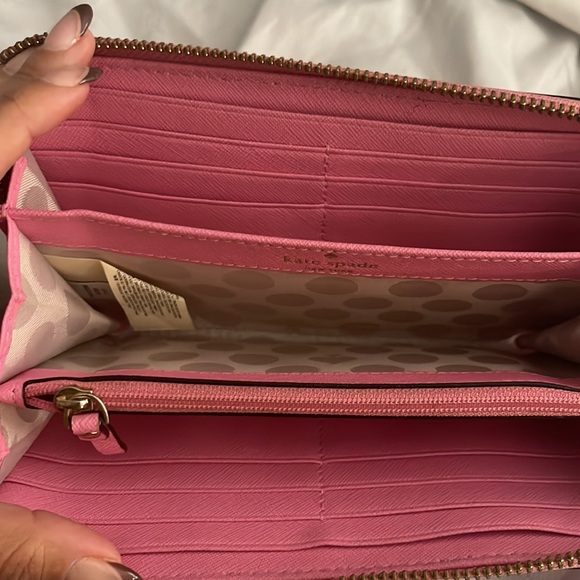 Kate spade pink wallet with many different compartments - Picture 2 of 6
